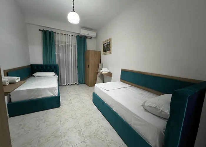 Sisterhood Hostel-Female Only